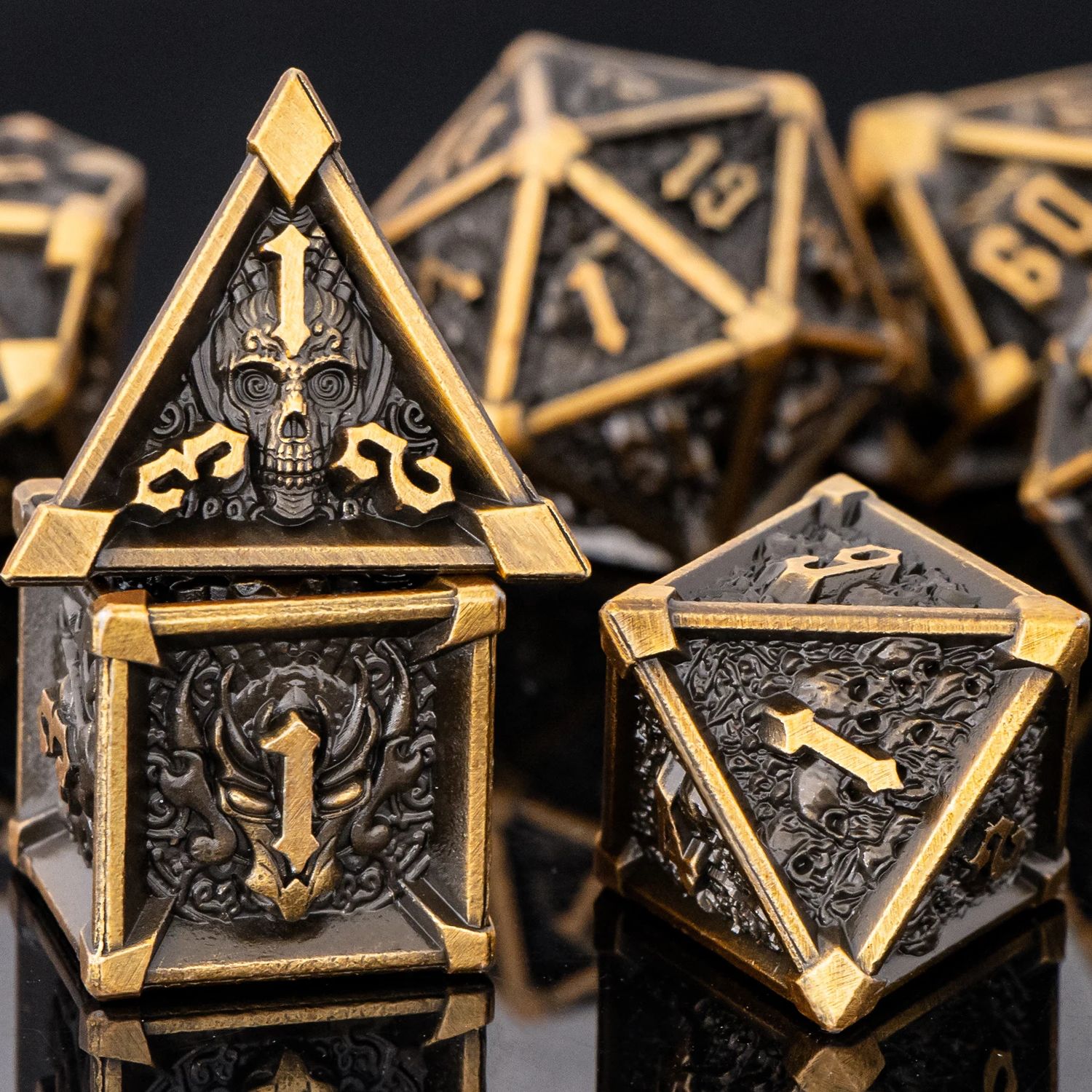 DnD Skull&Dragon Metal Dice Se - đánh giá và giá Dice Tower Wooden